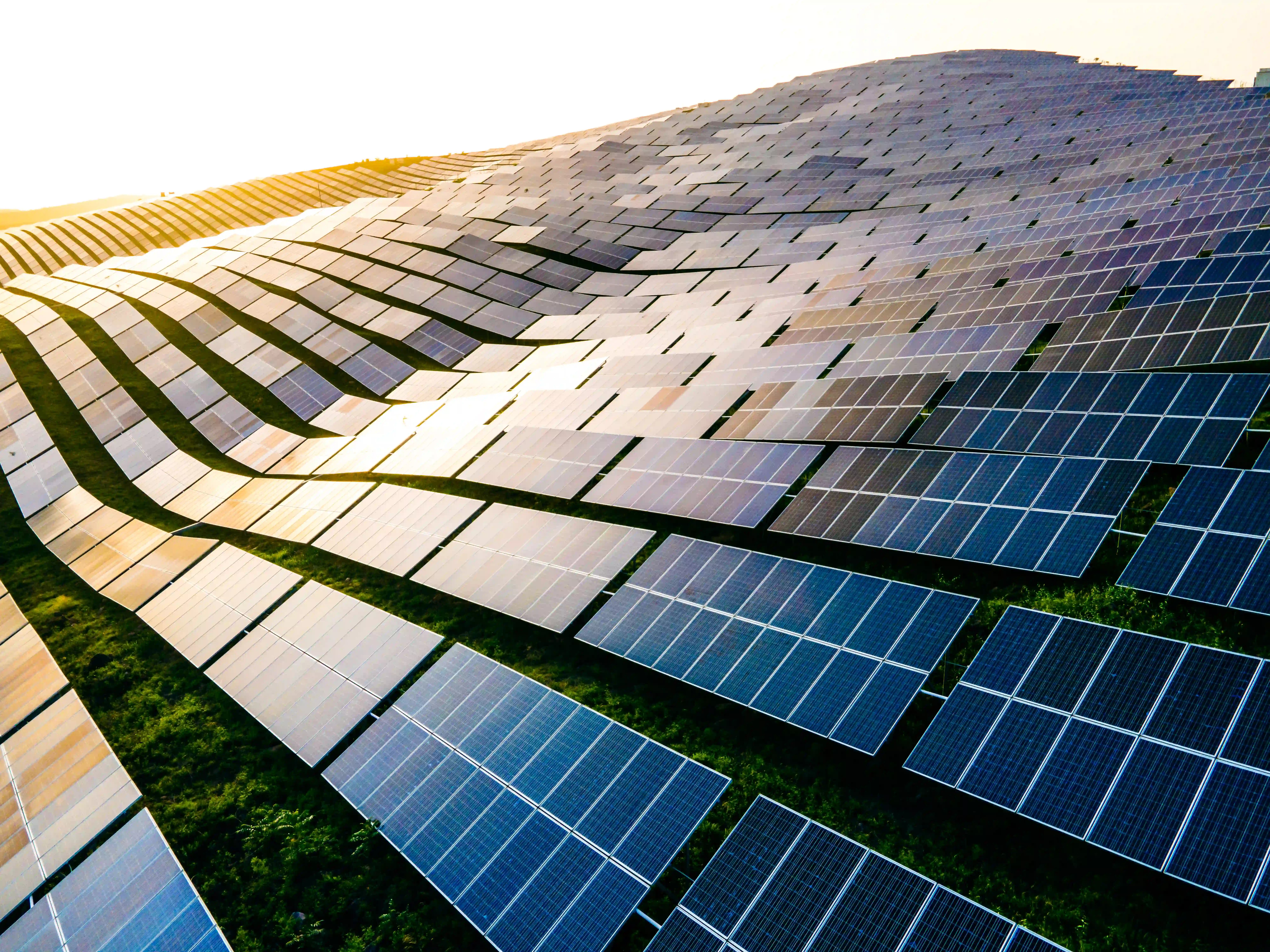 ground-mount-solar-dramatic-scale